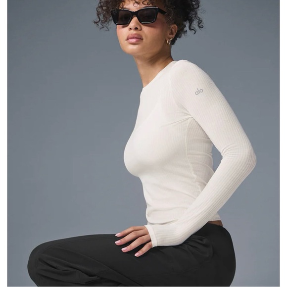 Alo Yoga Ribbed Sea Coast Long Sleeve in Steel Grey size XS- work once - Picture 7 of 8